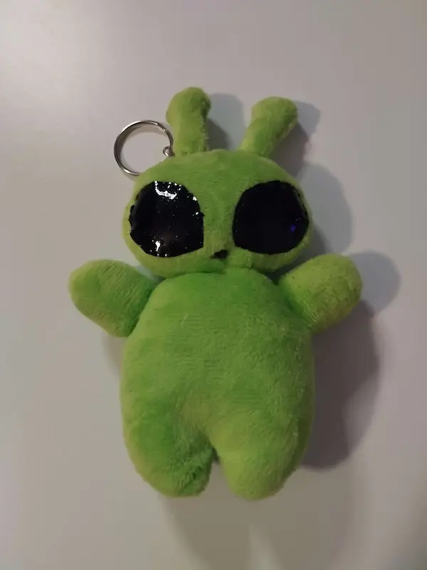 Peluche llavero de alien verde